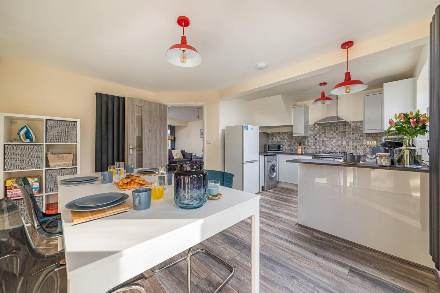 Dudley-Hospital-3Bed-Parking-Long Stay-Contractor Brierley Hill Eksteriør billede